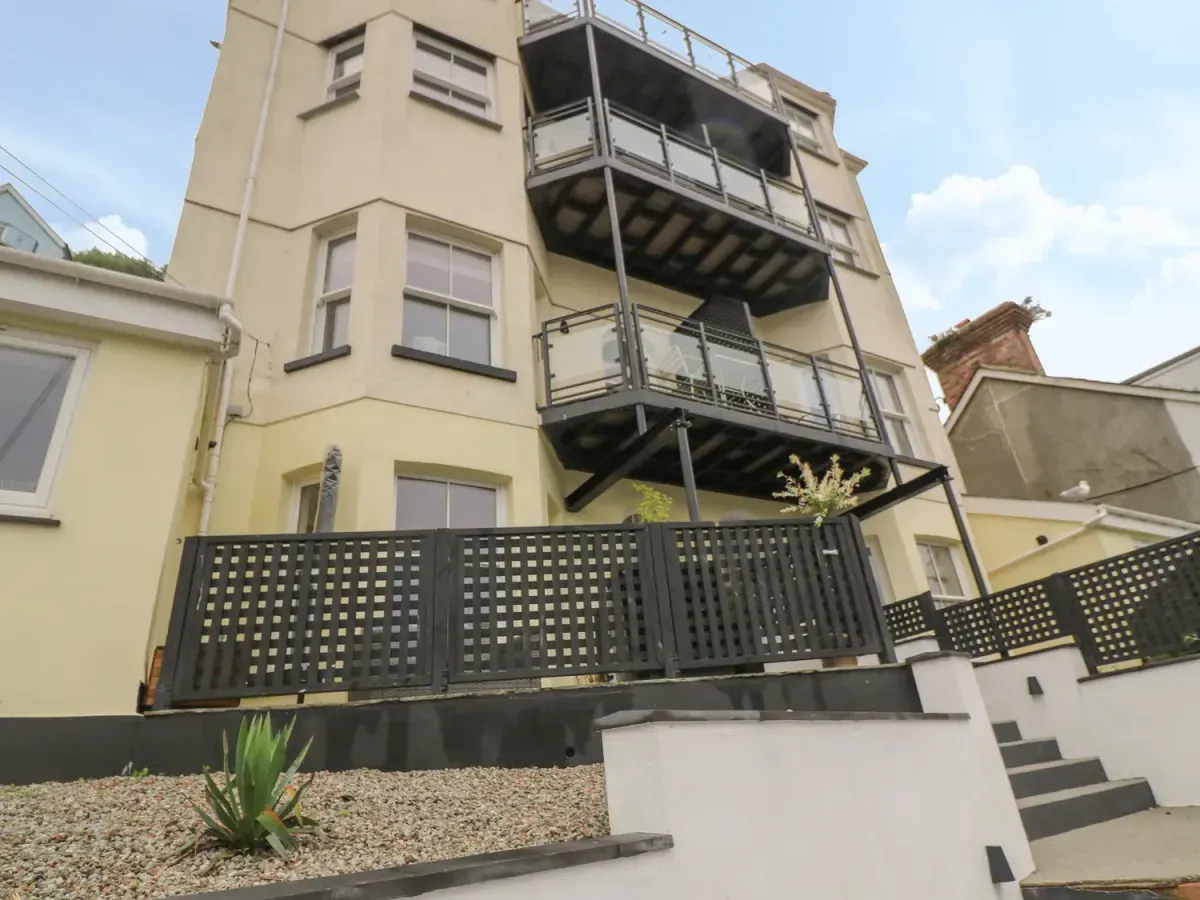 Luxury Holiday Homes in Looe