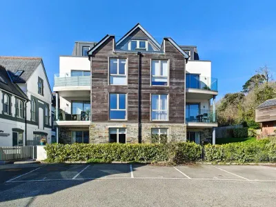 11 The Old Station Masters House