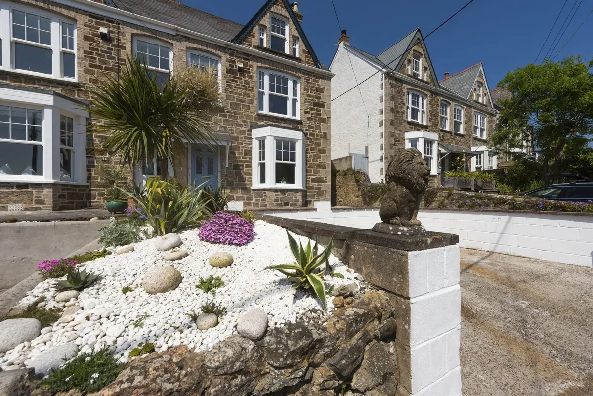 Family Holiday Homes in Perranporth