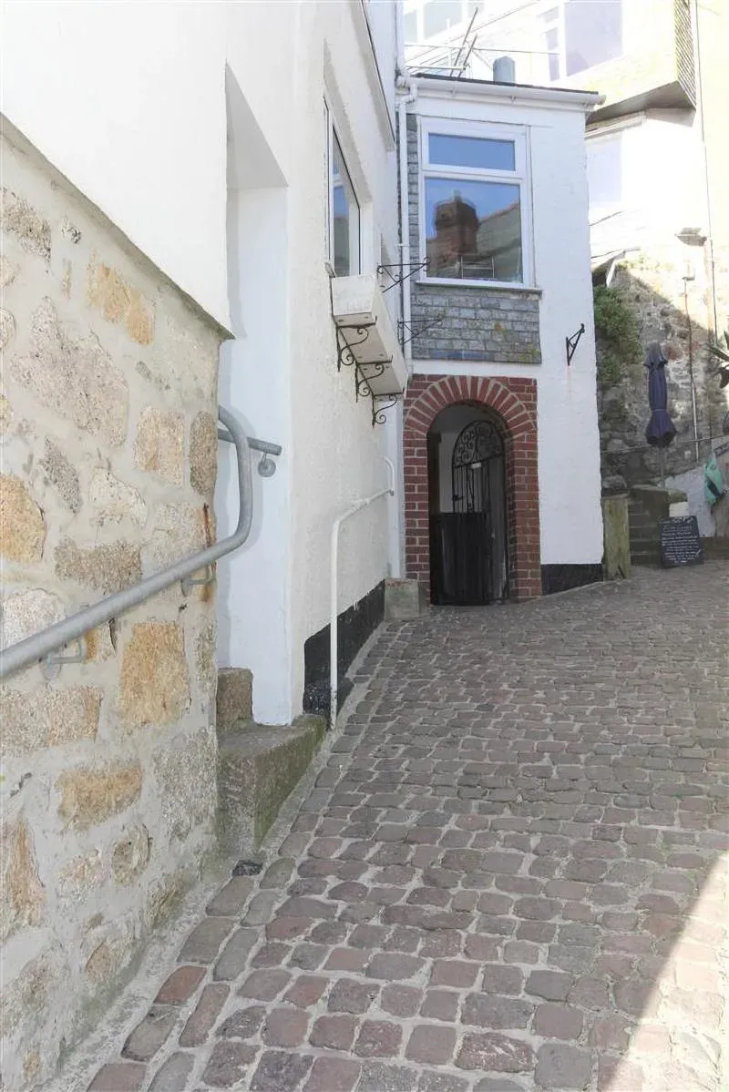 3 Wharf House The Wharf