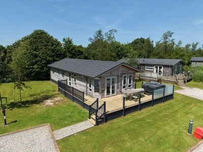 4 Meadow Retreat