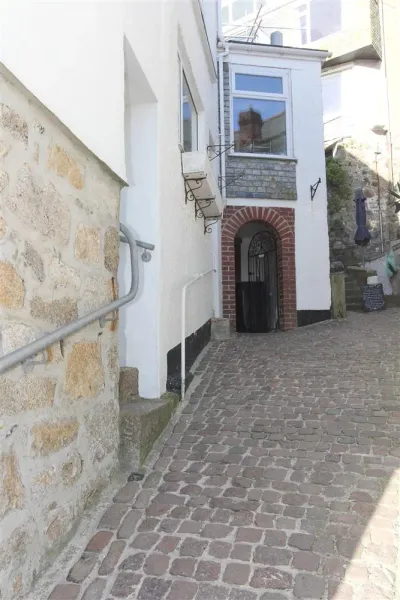 4 Wharf House The Wharf