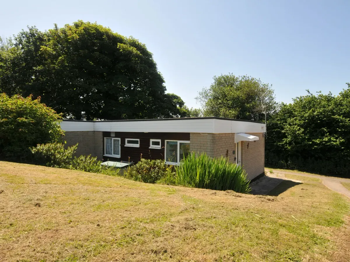 8 Hillside