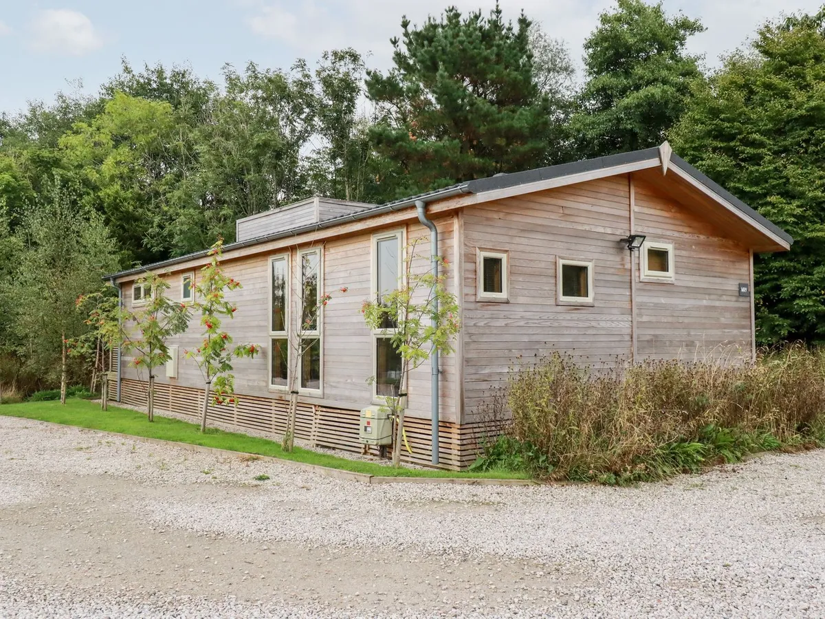 9 Meadow Retreat