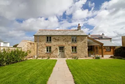 Barnwell Cottage *Stunning Cornish Cottage* Oozing Charm + Comfort