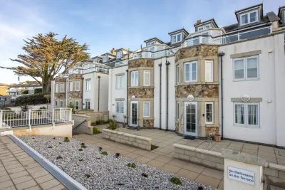 Bay View, Compass Point