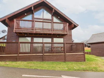 Benasa Lodge