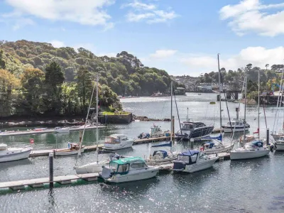 Captains Cottage At Mixtow Creek