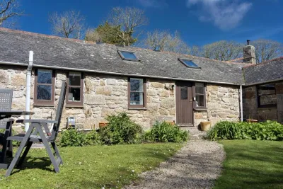 Cornish Cottage, Lamorna Valley