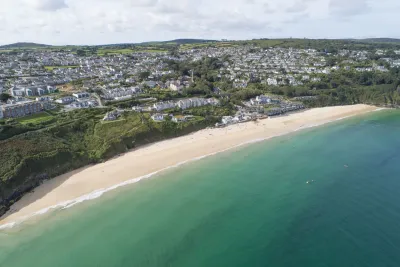 Crystal View, Compass Point