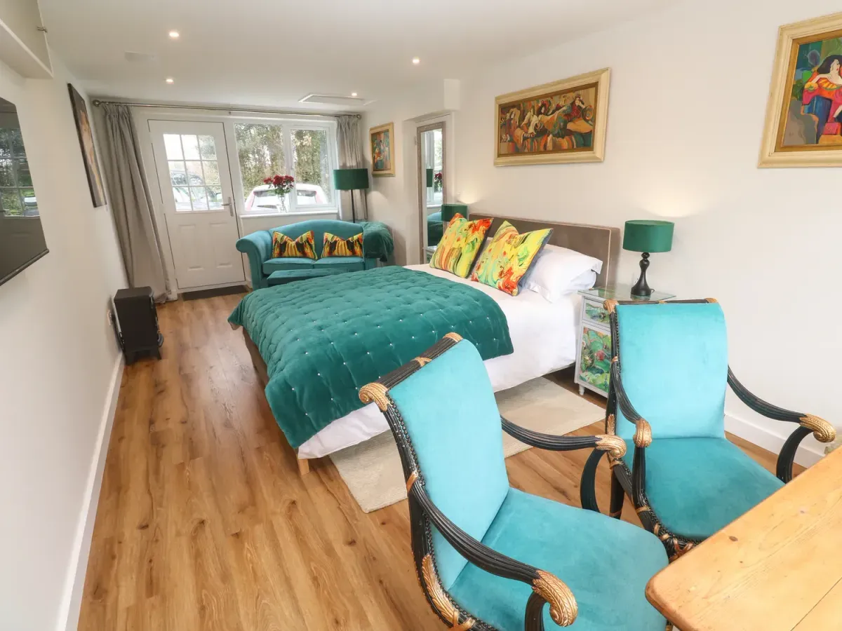 Elder Cottage Studio