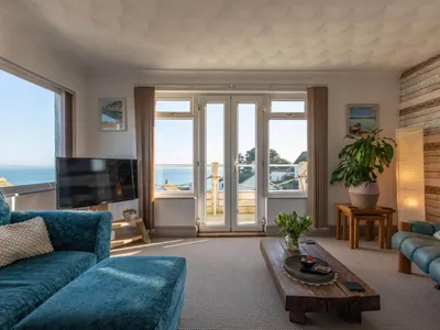 First-floor flat, Looe