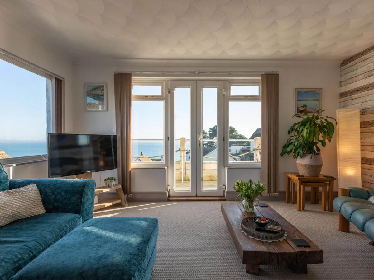 First-floor flat, Looe