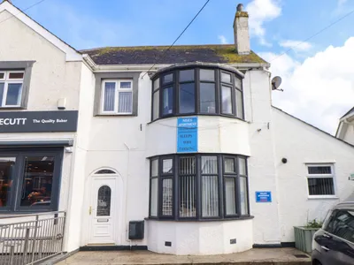 Flat 2 Niles Place