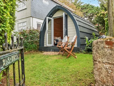 Glamping pod, St Ives