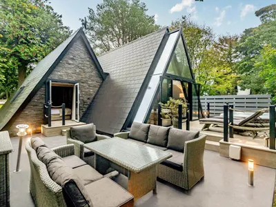 Glass Lodge