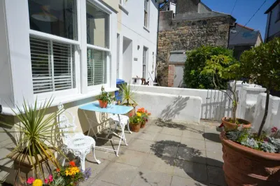 Hideaway And Tremayne