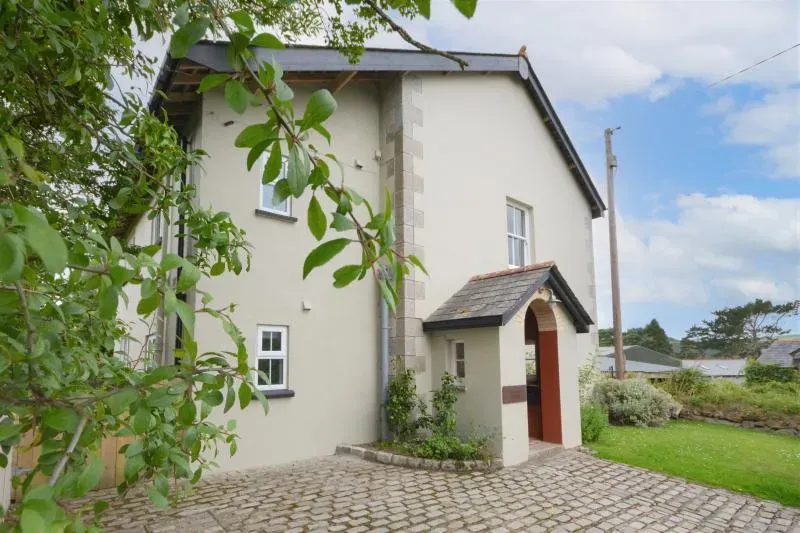 Higher Treliver Farmhouse And Piggery