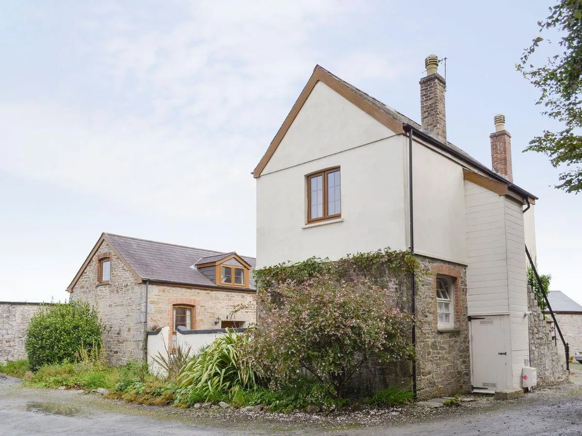 Horseshoe Cottage