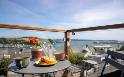 'Langton' - Best Views in Falmouth!