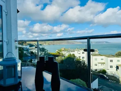 Luxury Sea View Apartment with Multi Room Balcony And Private Onsite Parking Only 300M From the Beach