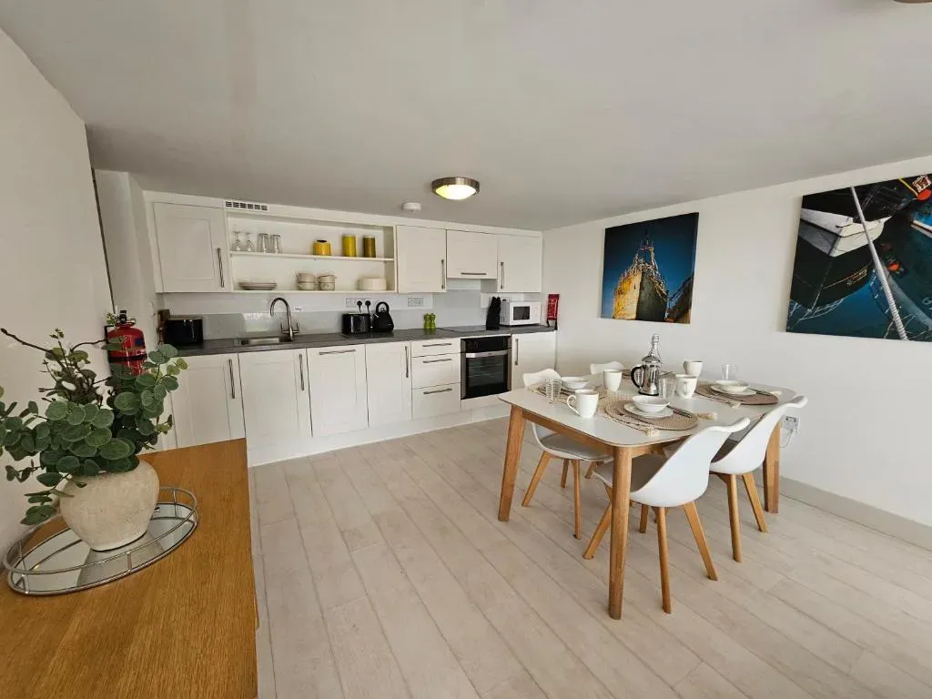 Luxury Sea View Chalet At Millendreath