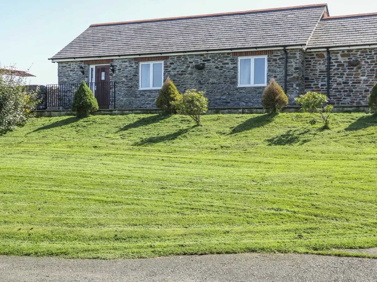 Middle Barn