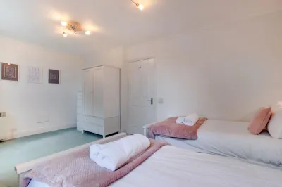 Morvah 7 Zodiac House