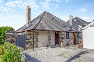 Ocean View Holywell Bay