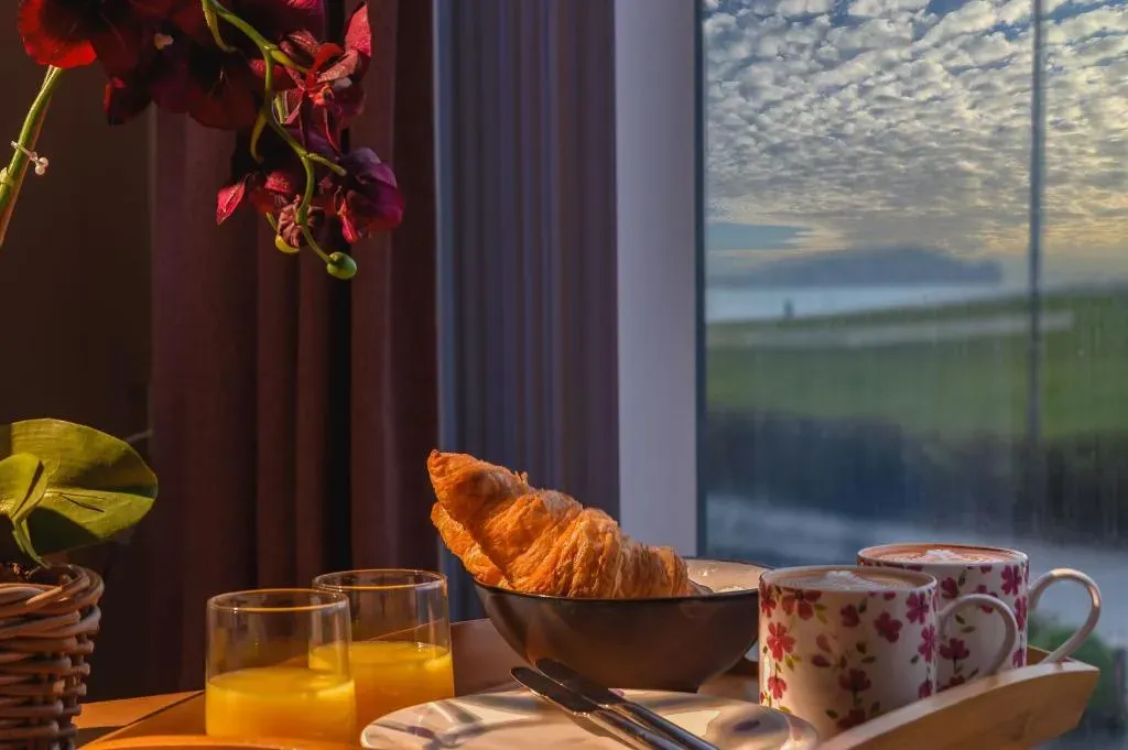 8 Astor Court, Newquay