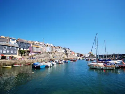 Quarterdeck Apartment