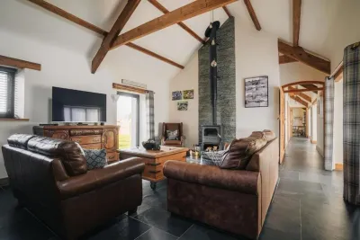 Sea View at Widemouth Bay - 3 bedroom cottage - all rooms Twin or King