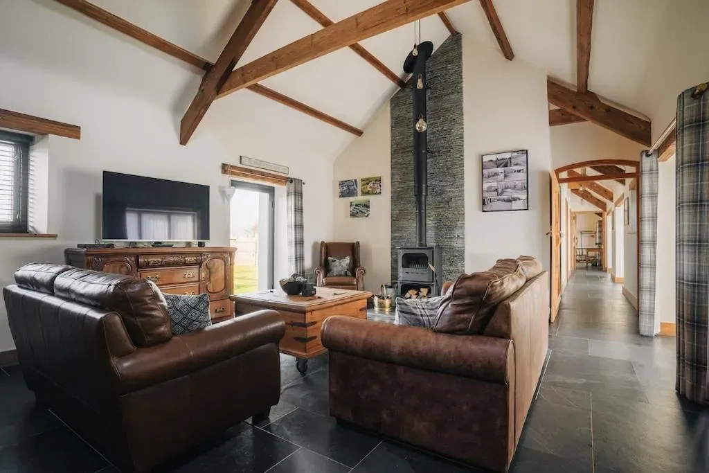 Sea View at Widemouth Bay - 3 bedroom cottage - all rooms Twin or King