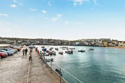 Summer Breeze St Ives