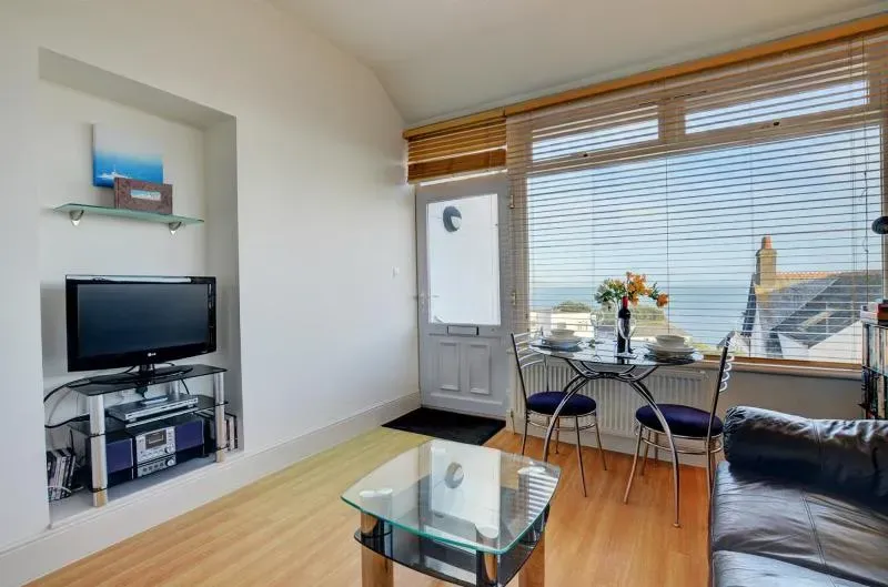 Talland Lemain Garden Apts