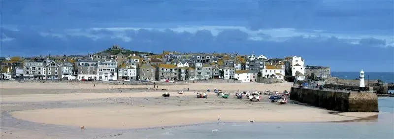 The Beach Hut Crab Rock 1
