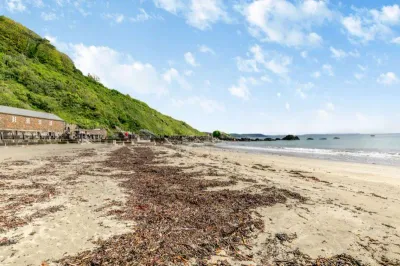 The Bolt Hole Admiralty Court