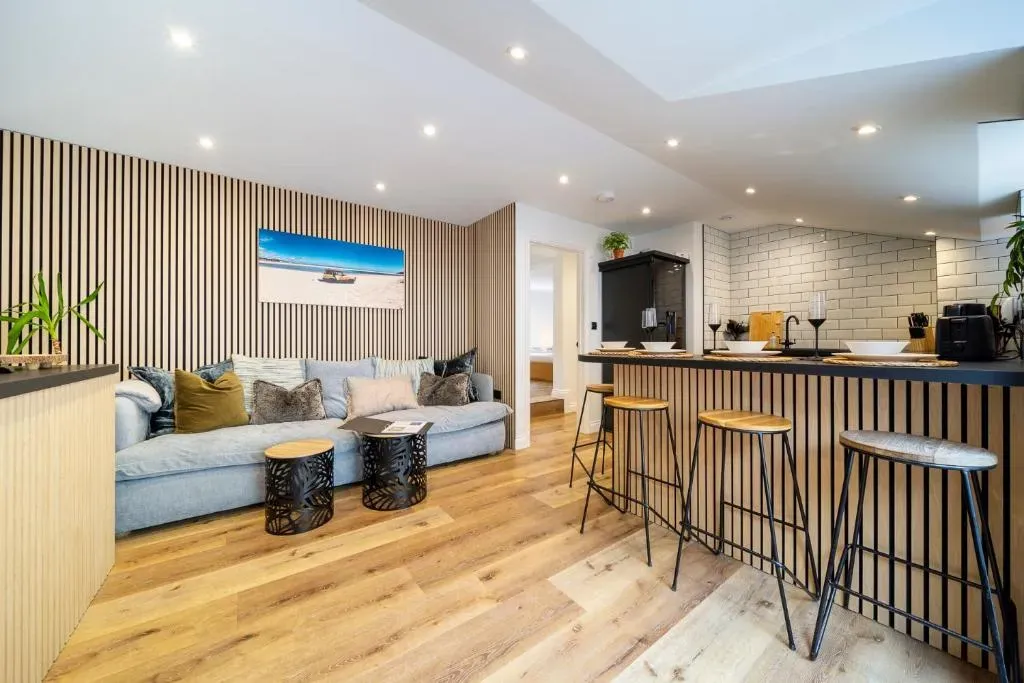 The Flat - Brand new renovation in amazing location