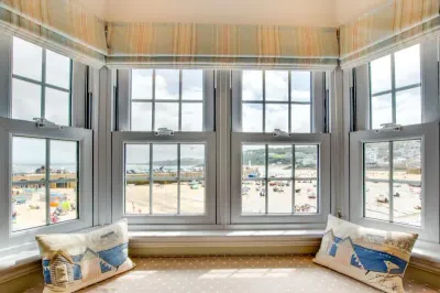 The Little House The Wharf