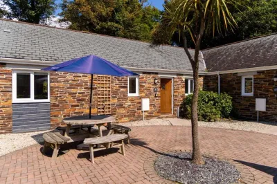 Trewhiddle 41 by Together Travel - Stylish Coastal Countryside Retreat