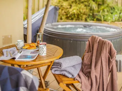 Valley View Glamping