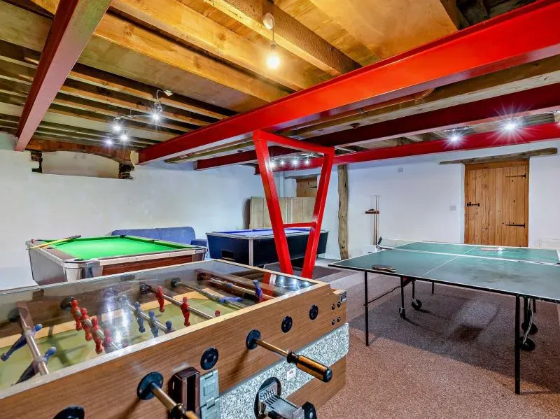 Waterloo Courtyard Haypole Barn