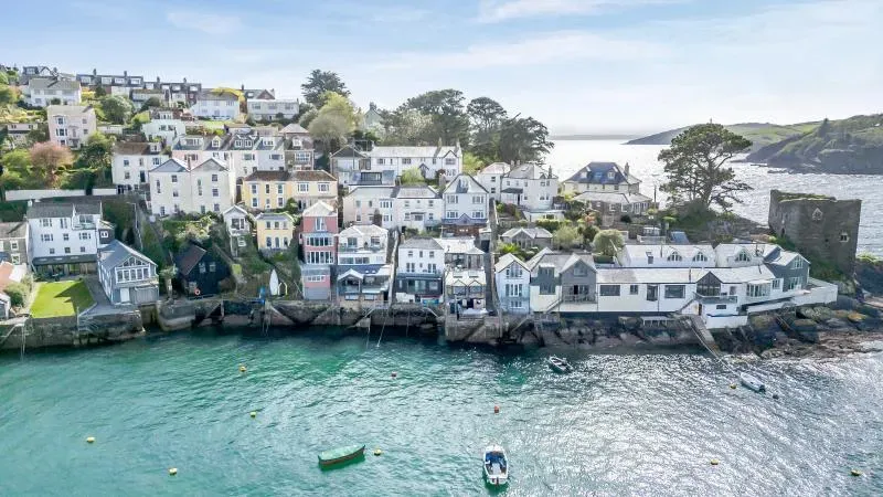 Waters Edge Cornwall