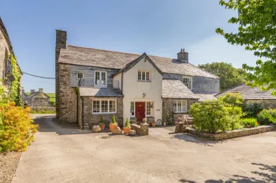 West Wing At Trevadlock Manor