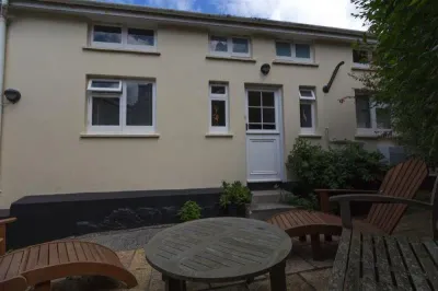 Westcott House The Warren 4