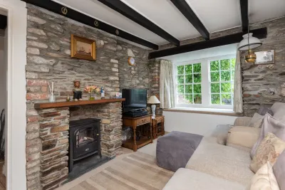 White Pebble Cottage